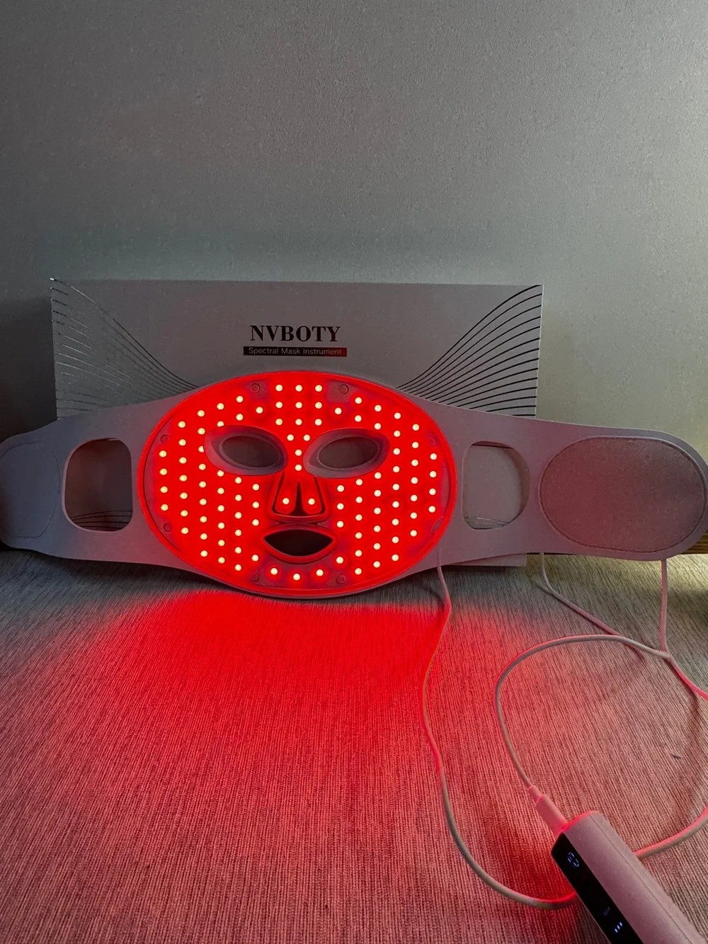 Red LED Facial Mask – Hands-Free Spectral Therapy